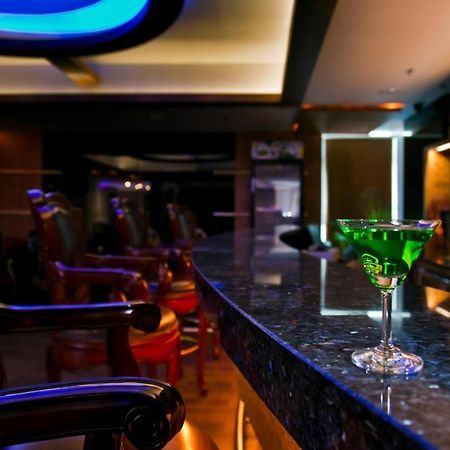Windsor Rajadhani Hotel Thiruvananthapuram Ngoại thất bức ảnh