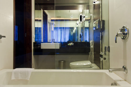 Windsor Rajadhani Hotel Thiruvananthapuram Ngoại thất bức ảnh